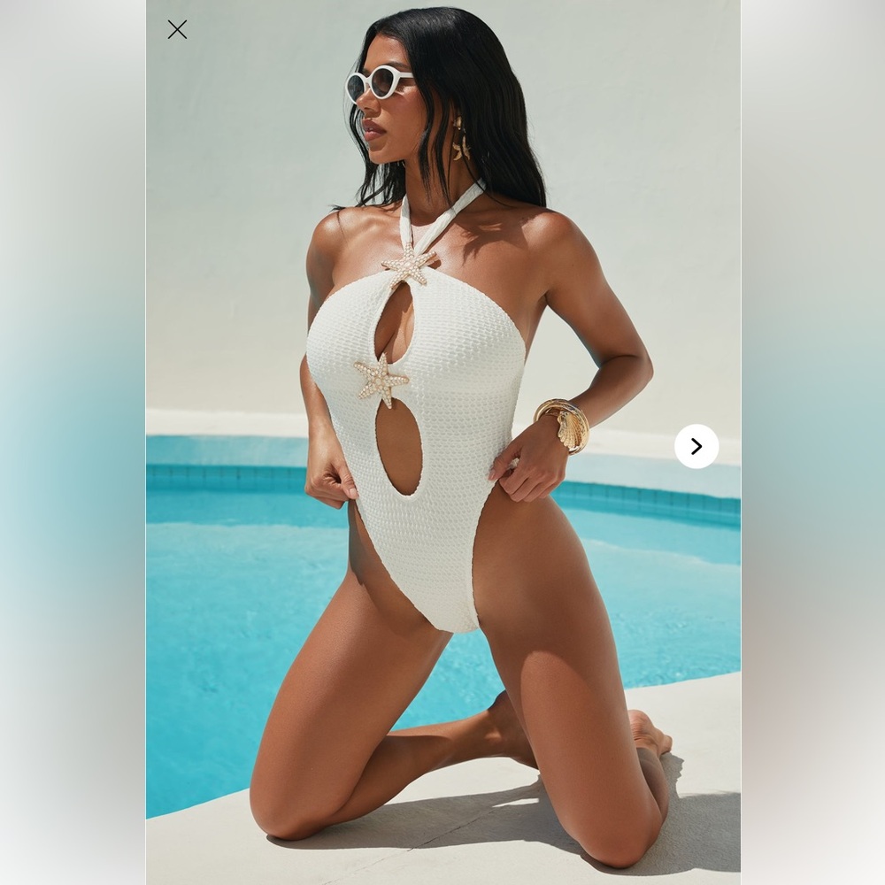 *NWT* Mermaid Siren Starfish Hardware Texture Cutout One Piece